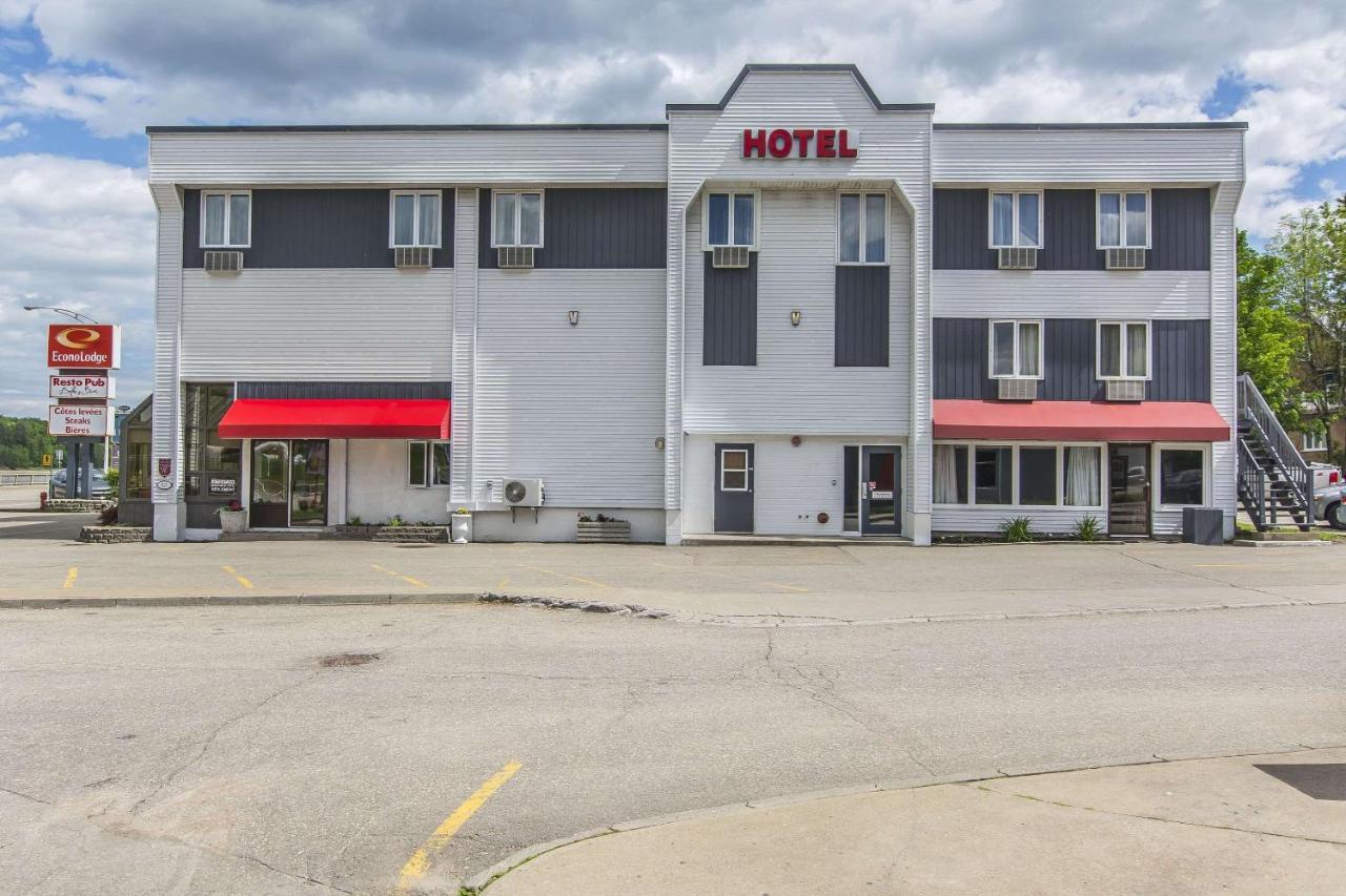 Econo Lodge La Malbaie Exterior foto